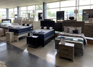Aaron's - Photo 4