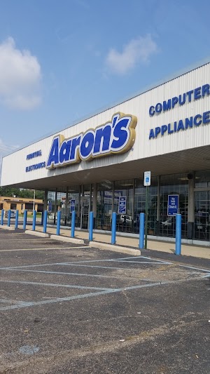 Aaron's - Photo 5