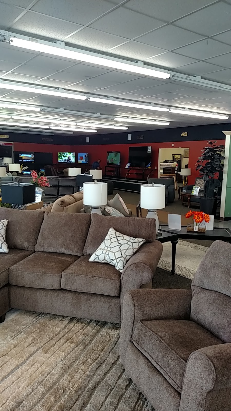 Aaron's - Photo 5