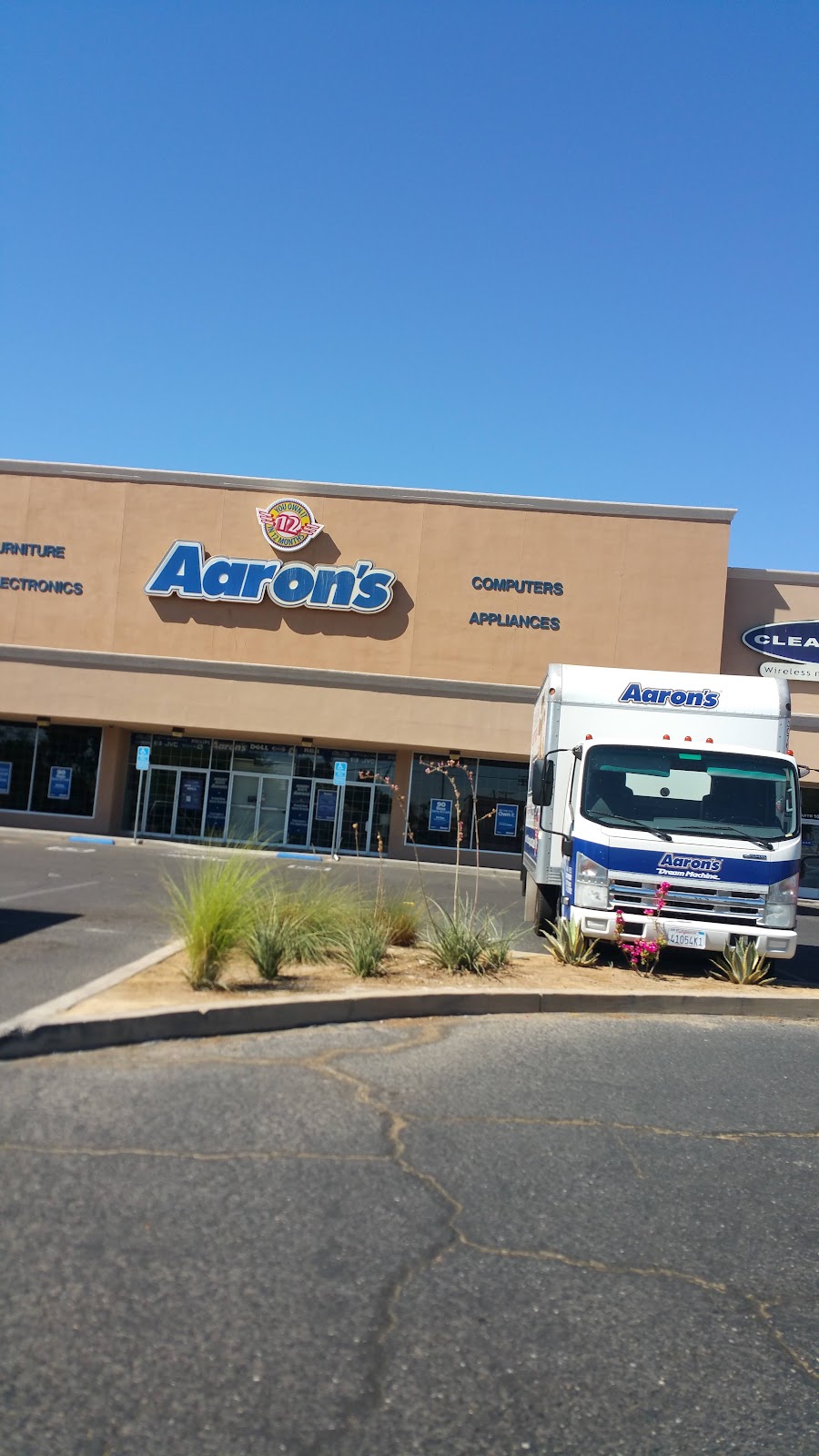 Aaron's - Photo 5