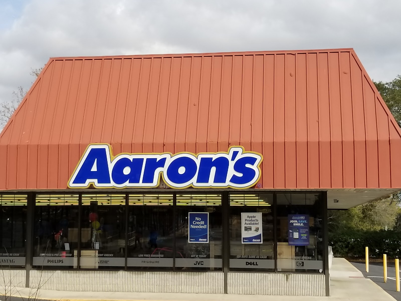 Aaron's - Photo 1