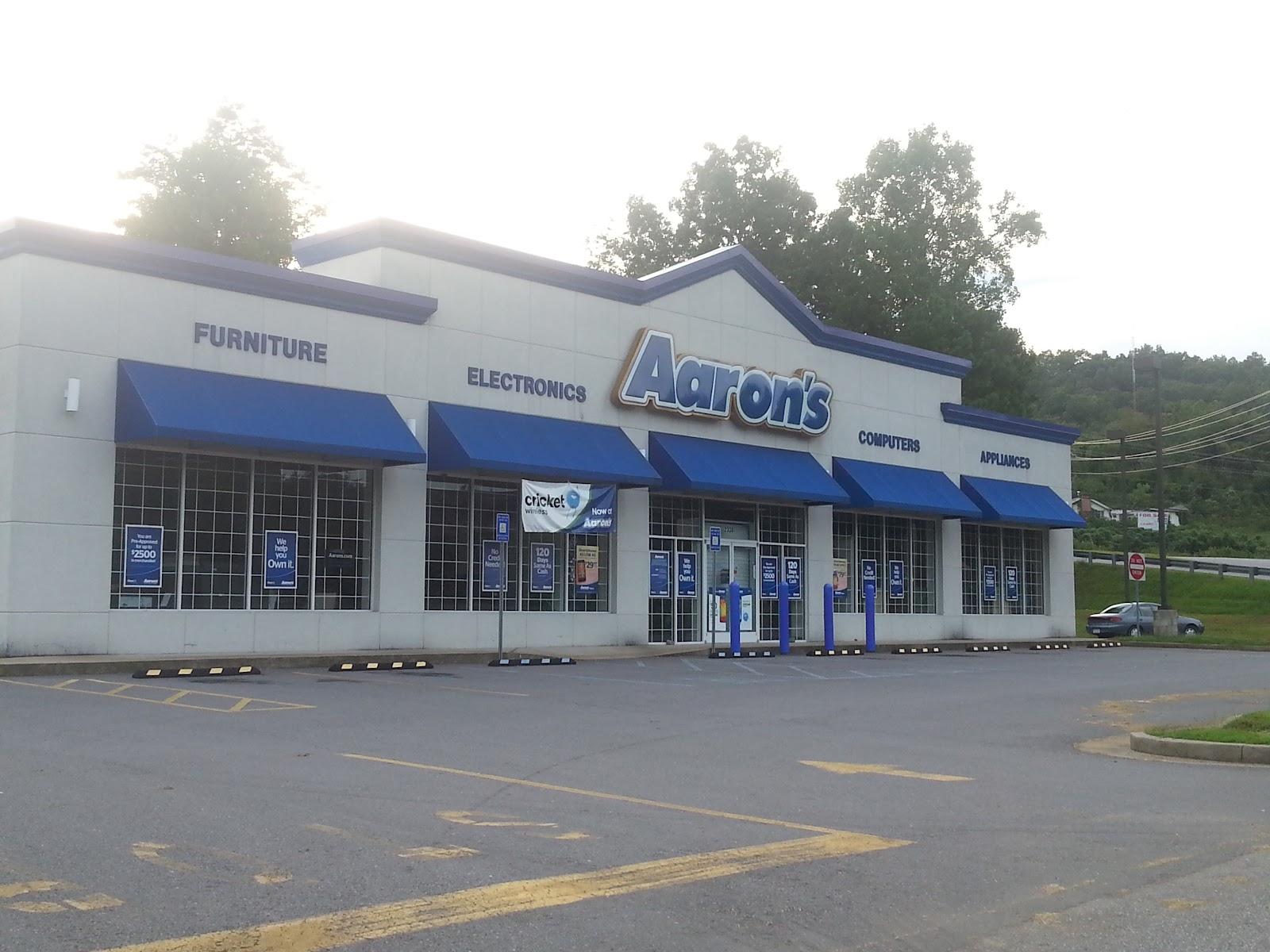 Aaron's - Photo 1