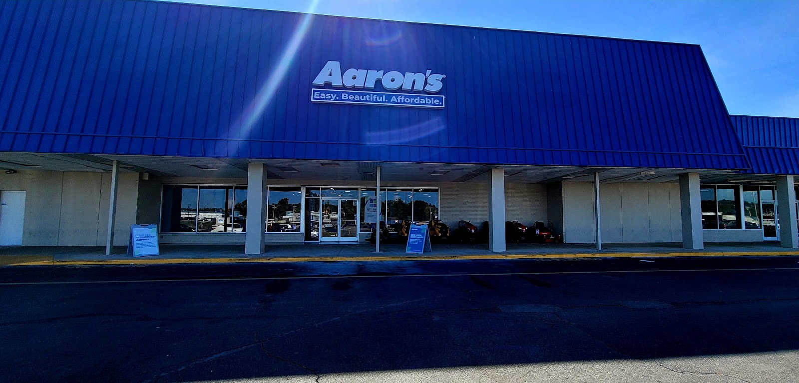 Aaron's - Photo 4