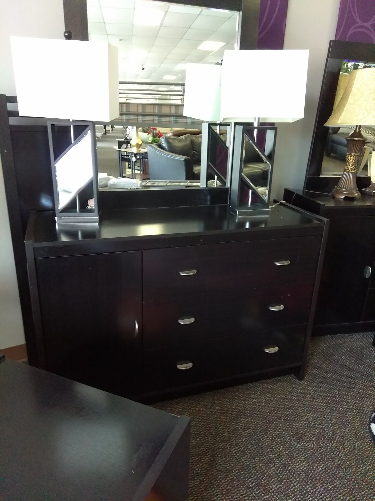 Aaron's - Photo 5