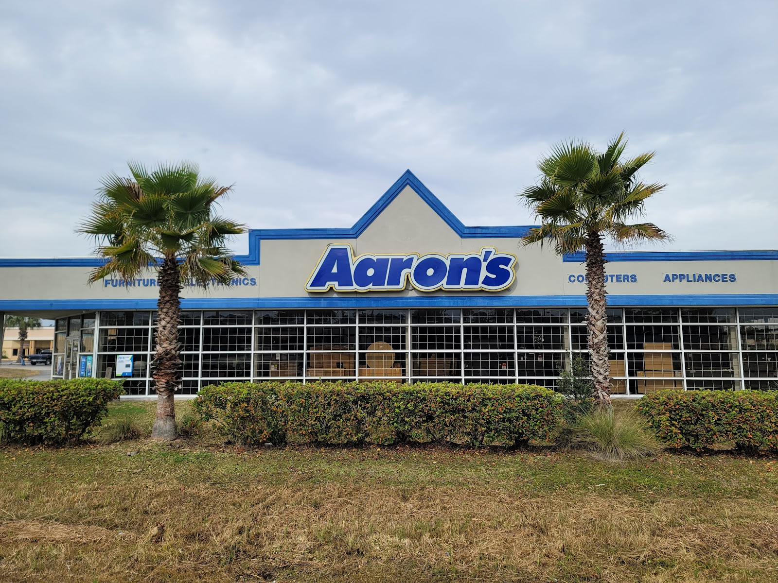 Aaron's - Photo 4