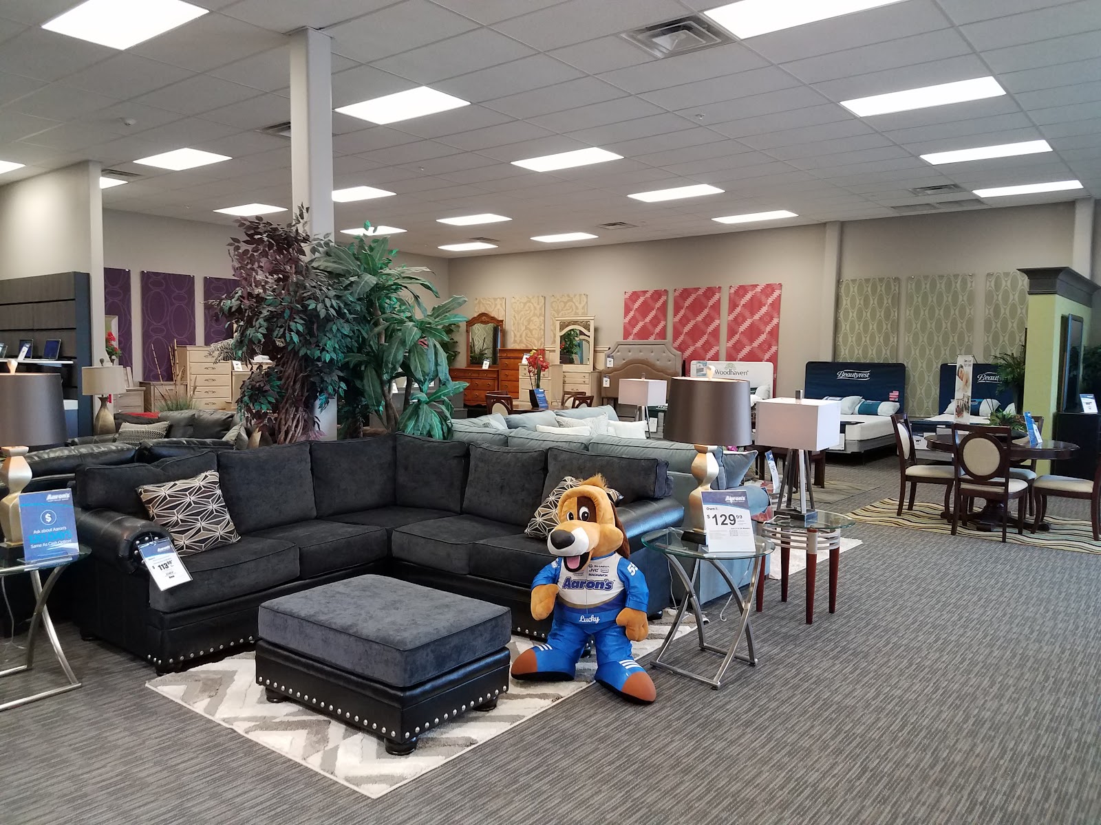 Aaron's - Photo 5