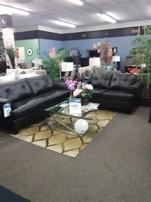 Aaron's - Photo 3