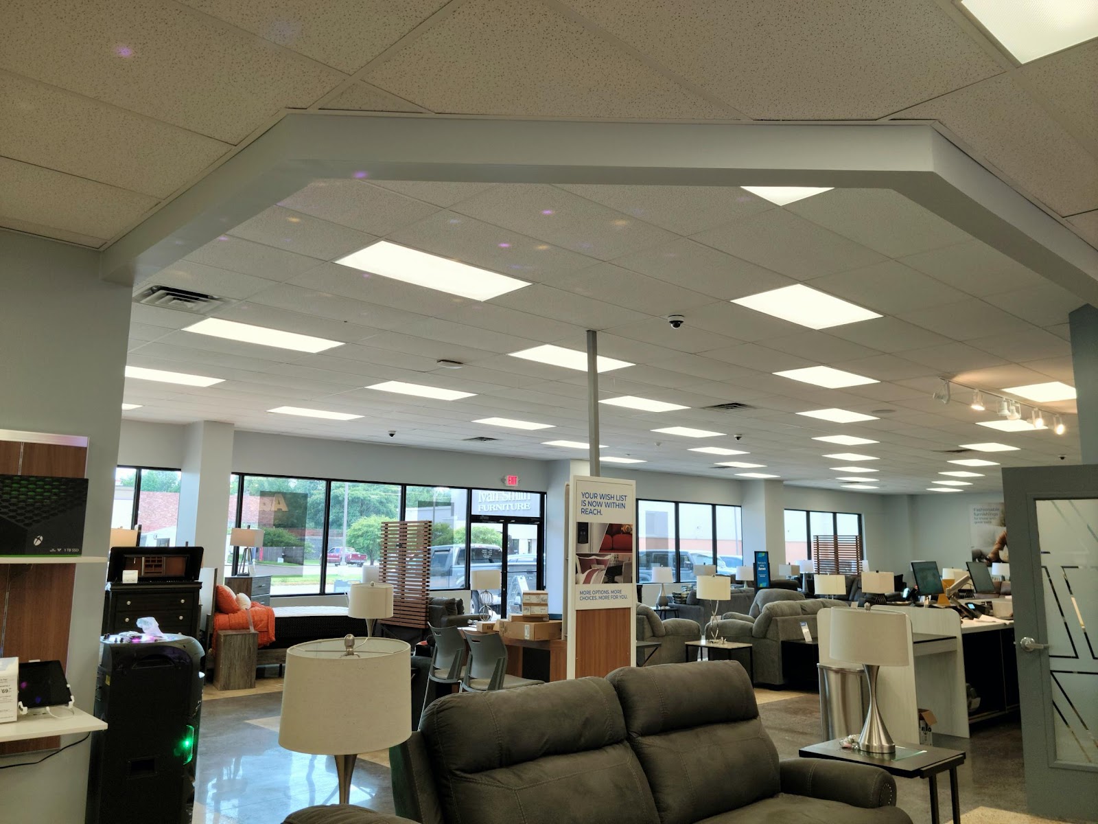 Aaron's - Photo 5