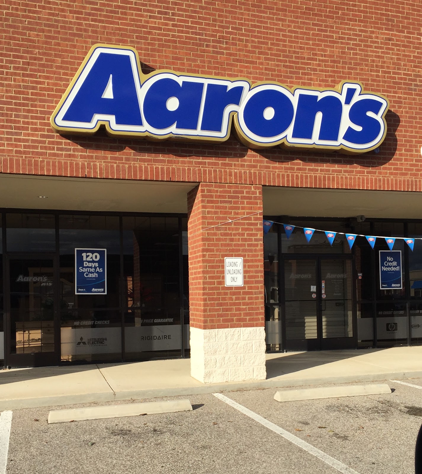 Aaron's - Photo 1