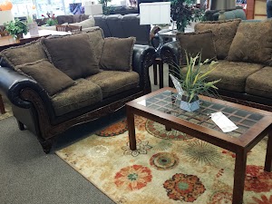 Aaron's - Photo 4
