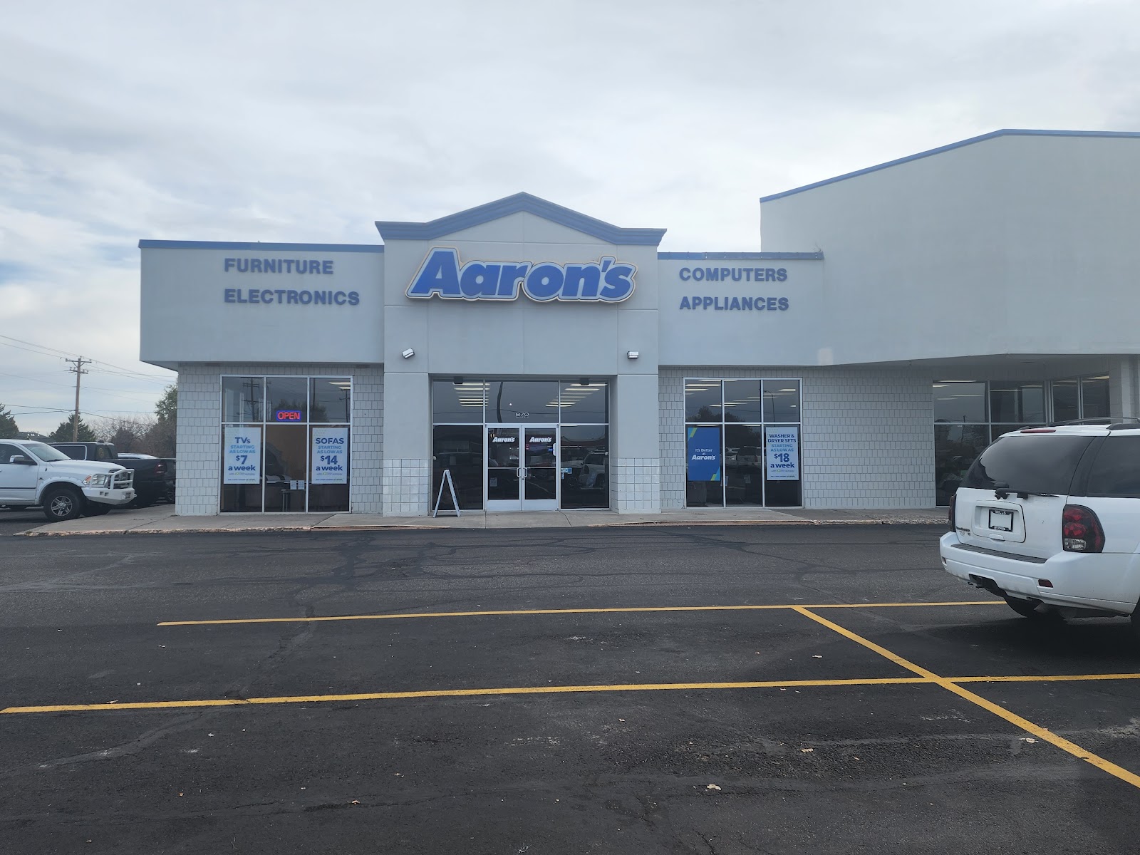 Aaron's - Photo 1