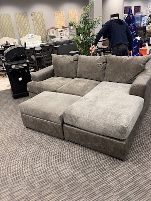Aaron's - Photo 6