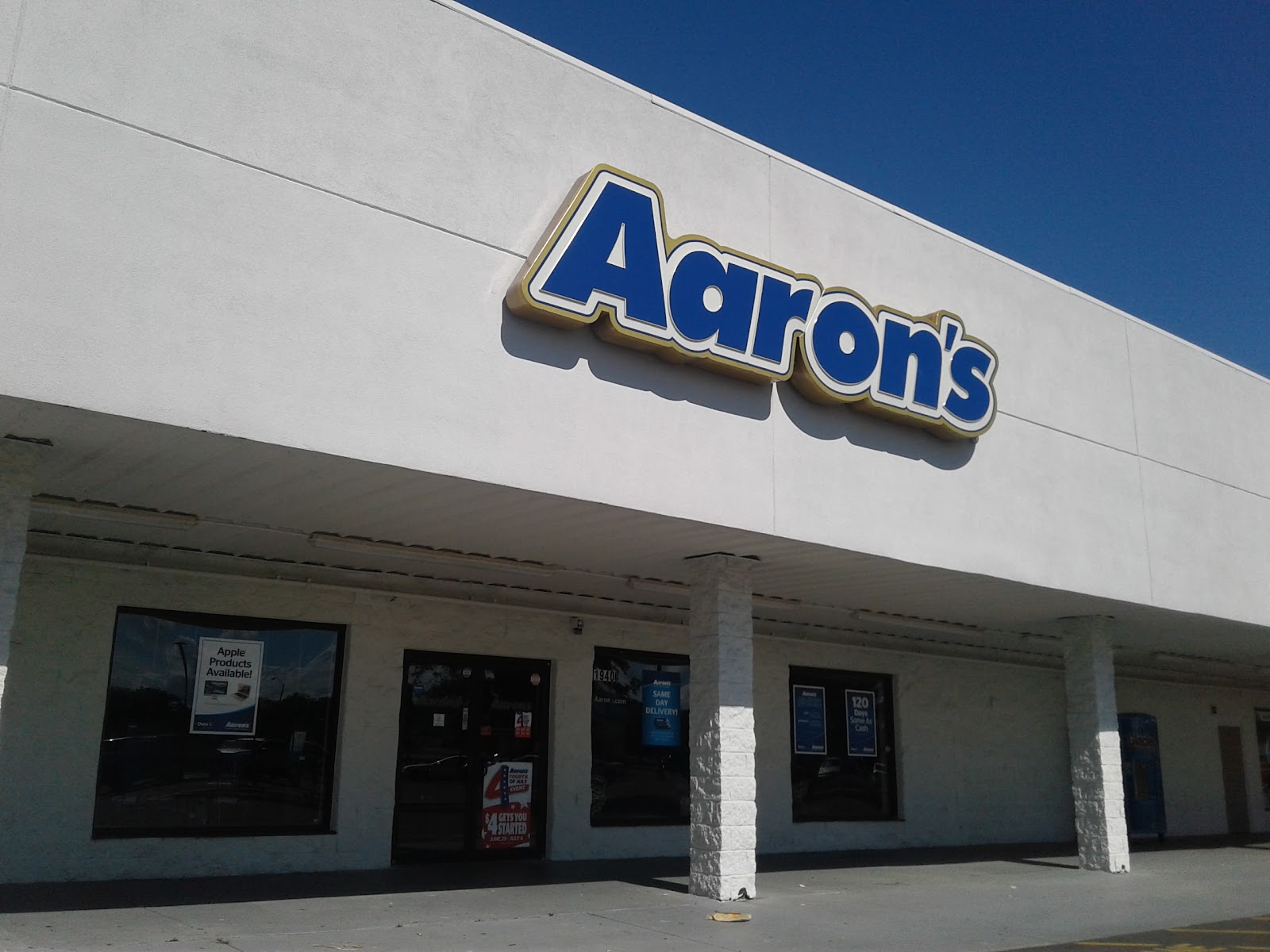 Aaron's - Photo 1