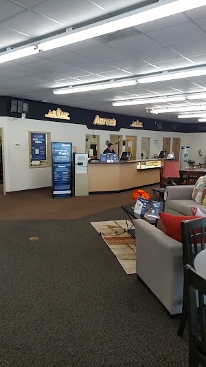 Aaron's - Photo 4