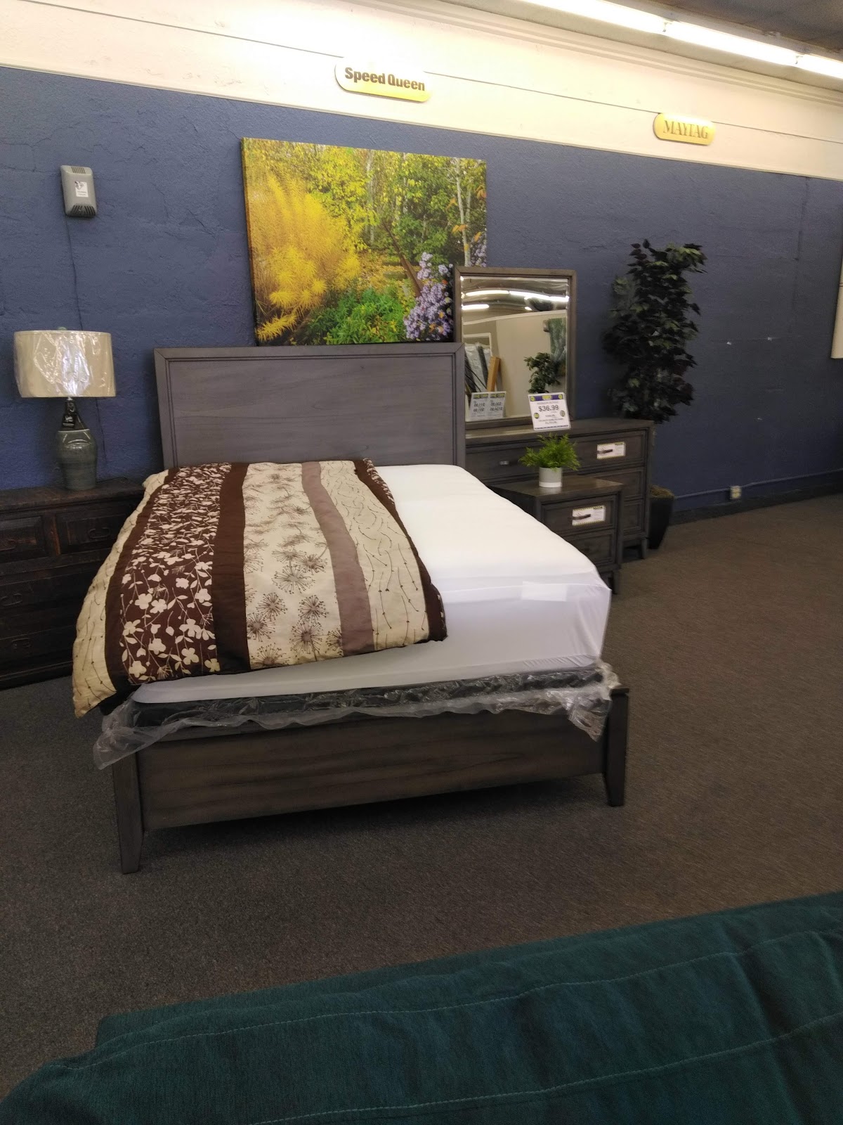 Buddy's Home Furnishings - Photo 3