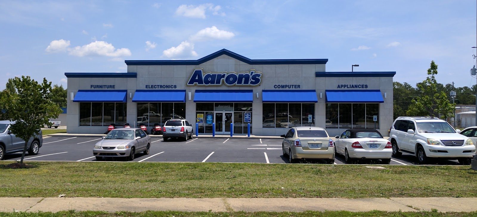 Aaron's - Photo 1