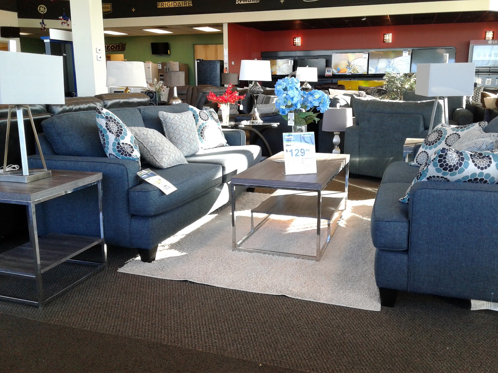 Aaron's - Photo 3