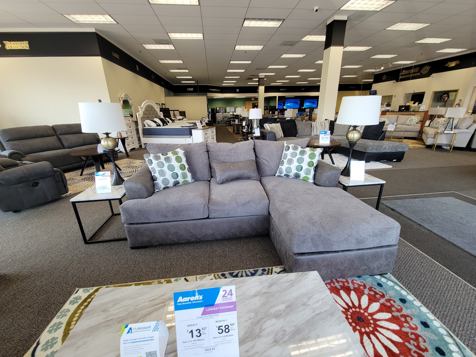 Aaron's - Photo 5