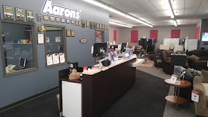 Aaron's - Photo 4