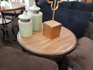 Aaron's - Photo 4