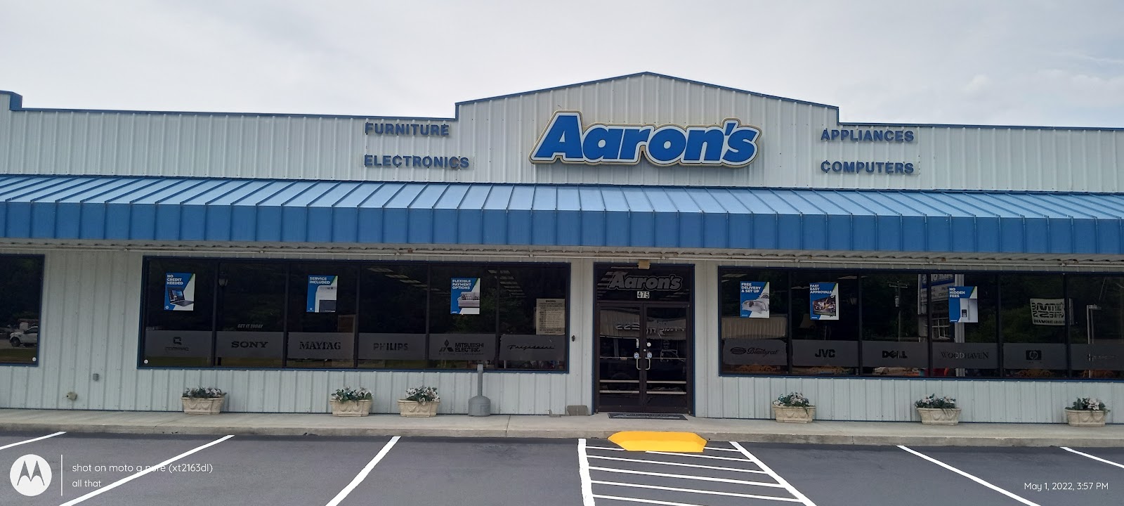 Aaron's - Photo 1