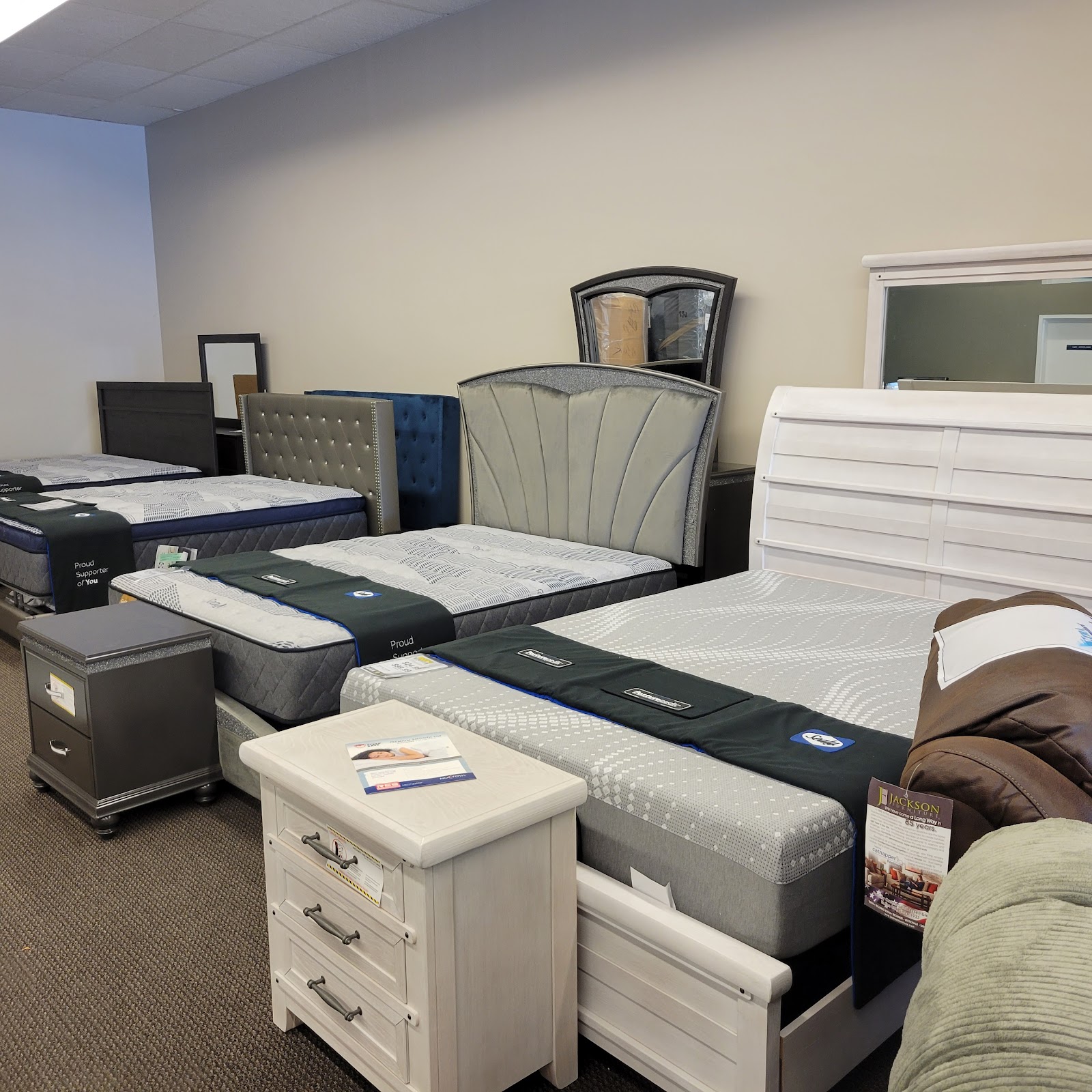 Buddy's Home Furnishings - Photo 4