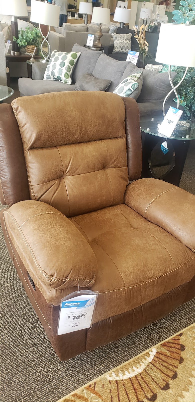 Aaron's - Photo 5
