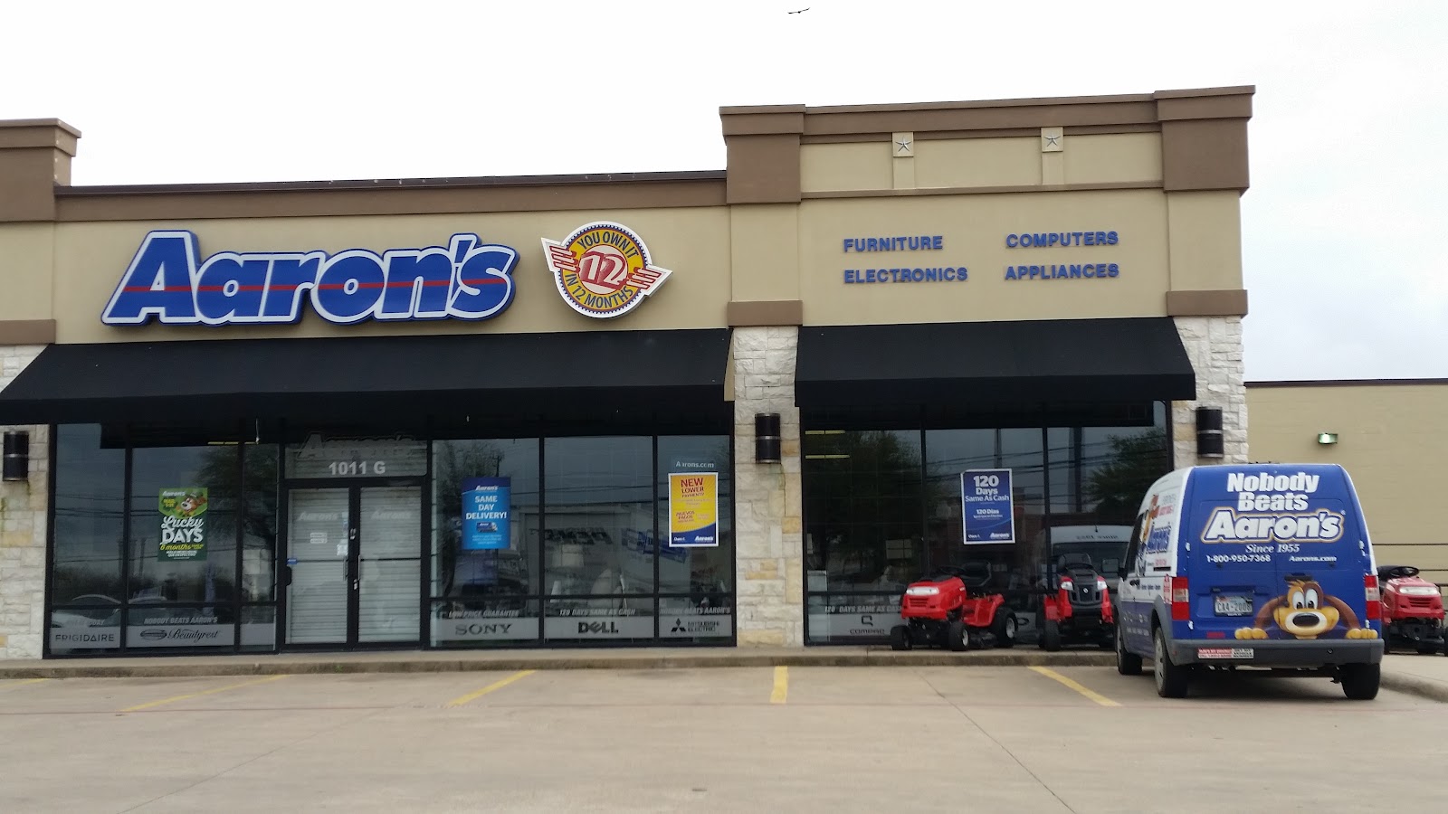 Aaron's - Photo 1
