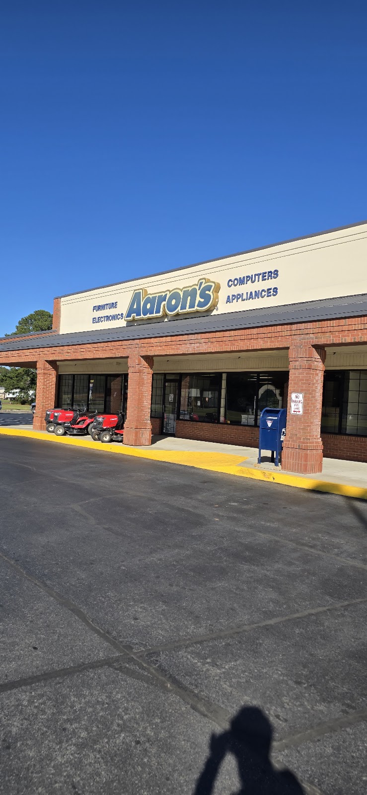 Aaron's - Photo 1