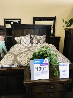 Aaron's - Photo 4