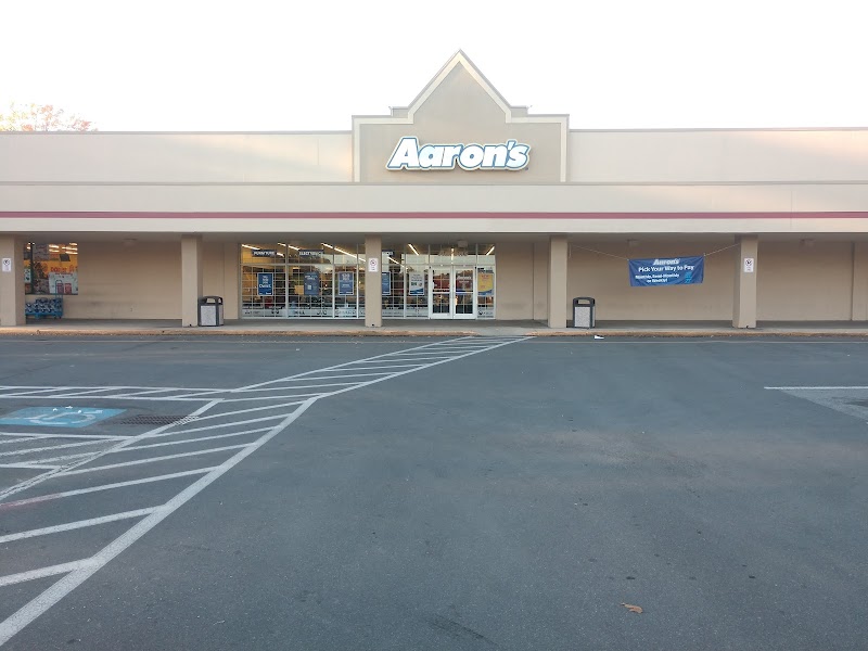 Aaron's - Photo 1