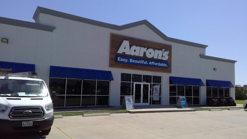 Aaron's - Photo 1
