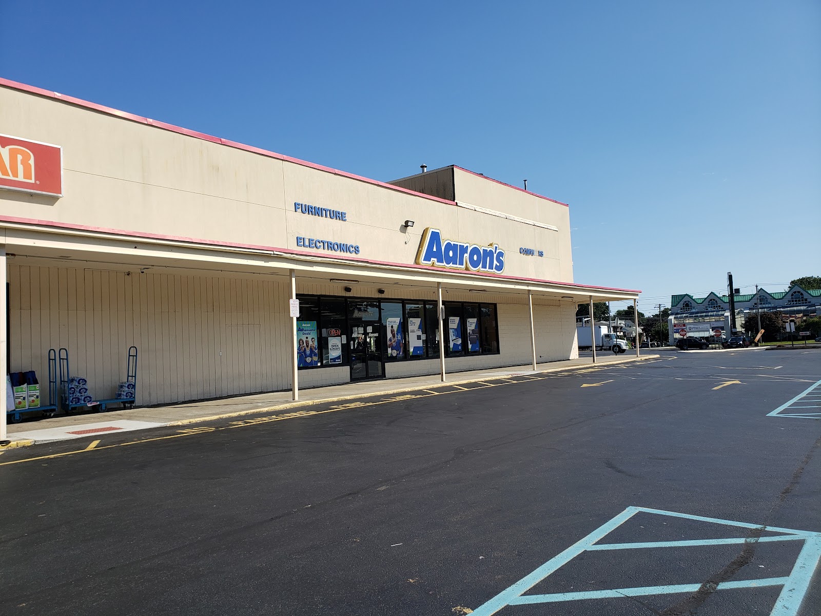 Aaron's - Photo 1
