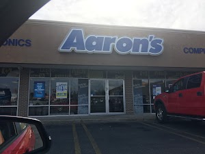 Aaron's - Photo 4
