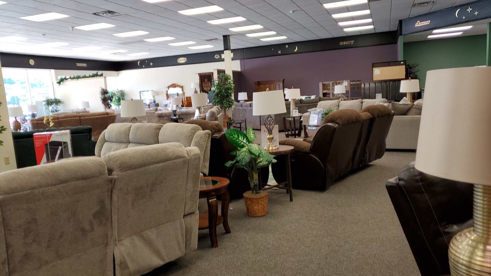 Aaron's - Photo 4