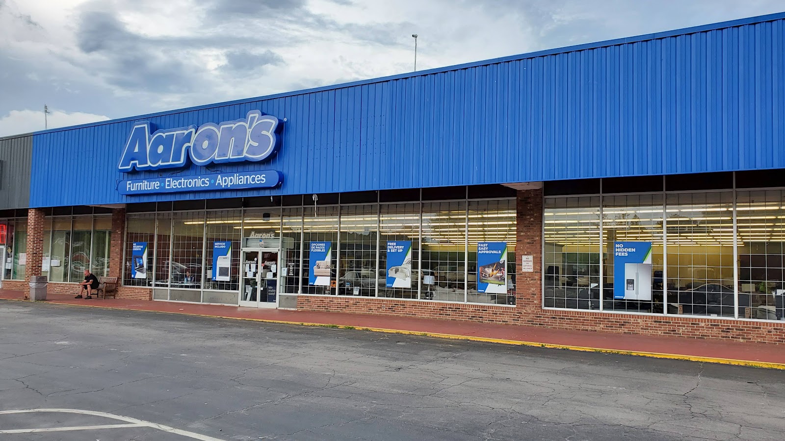 Aaron's - Photo 1
