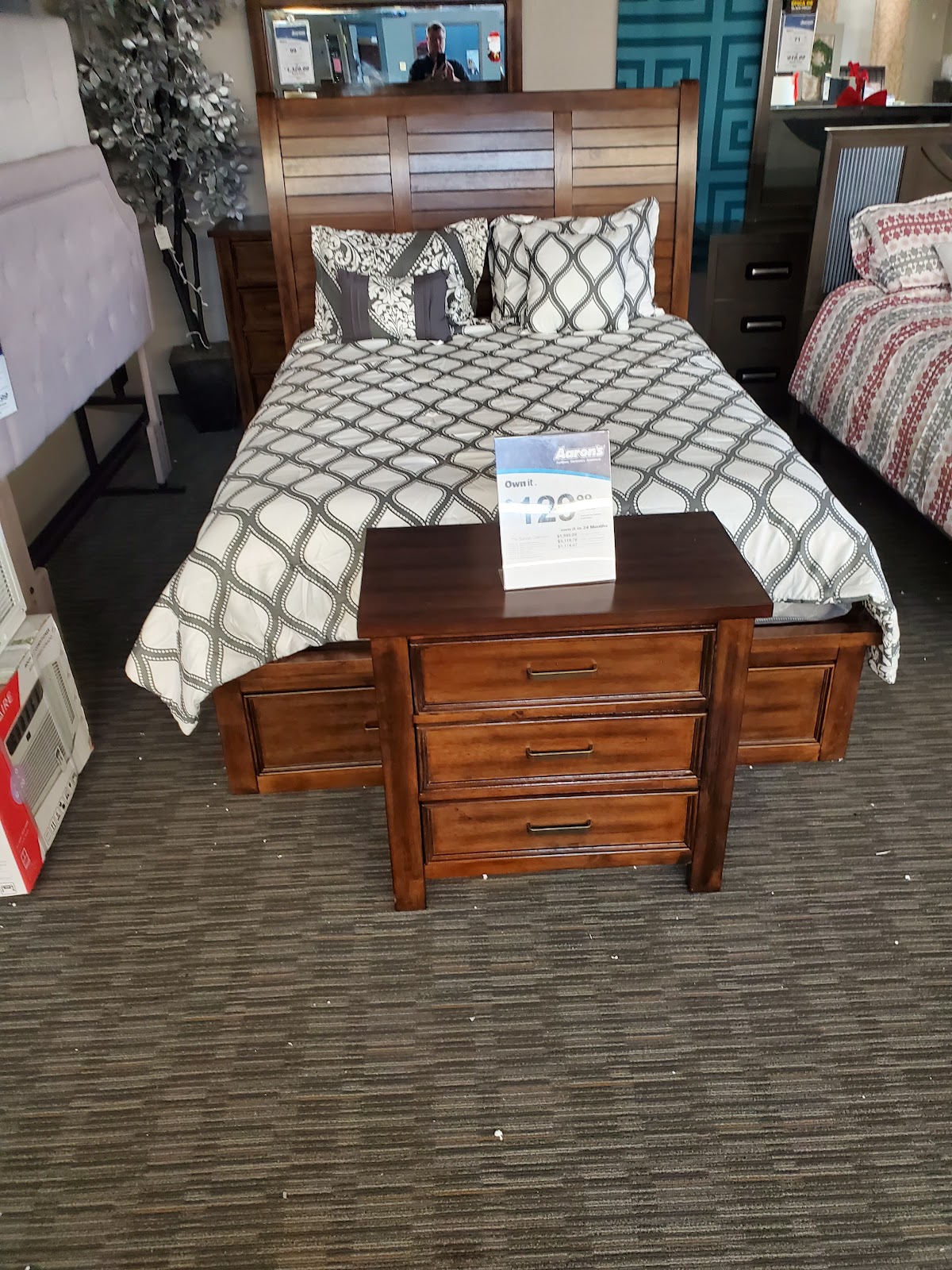 Aaron's - Photo 3