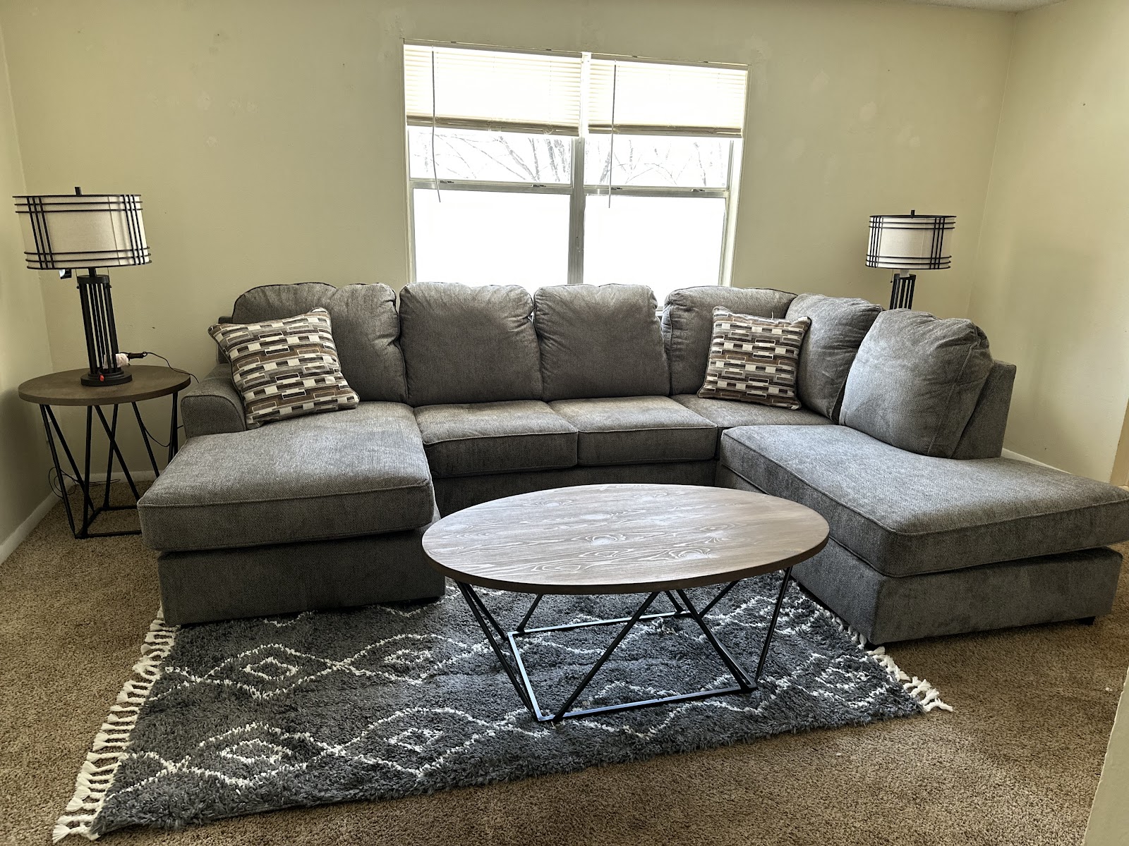 Bargain Center LLC - Photo 4