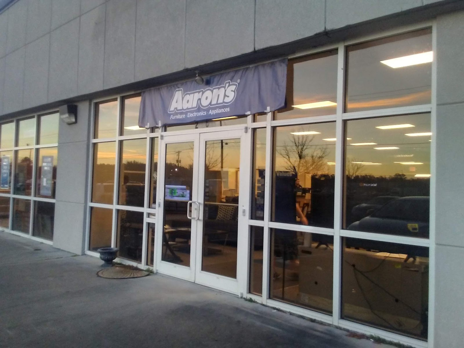 Aaron's - Photo 3
