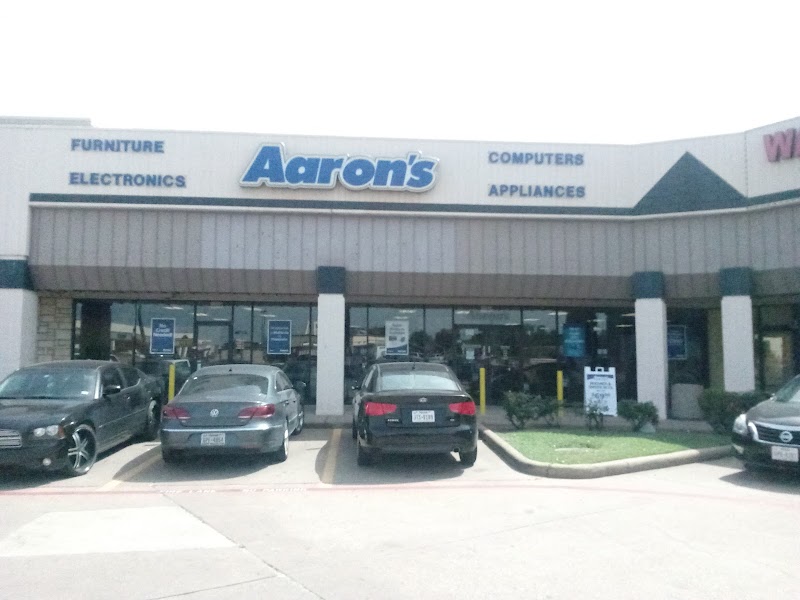 Aaron's - Photo 1