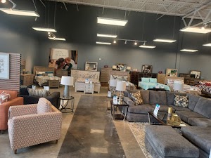 Aaron's - Photo 4