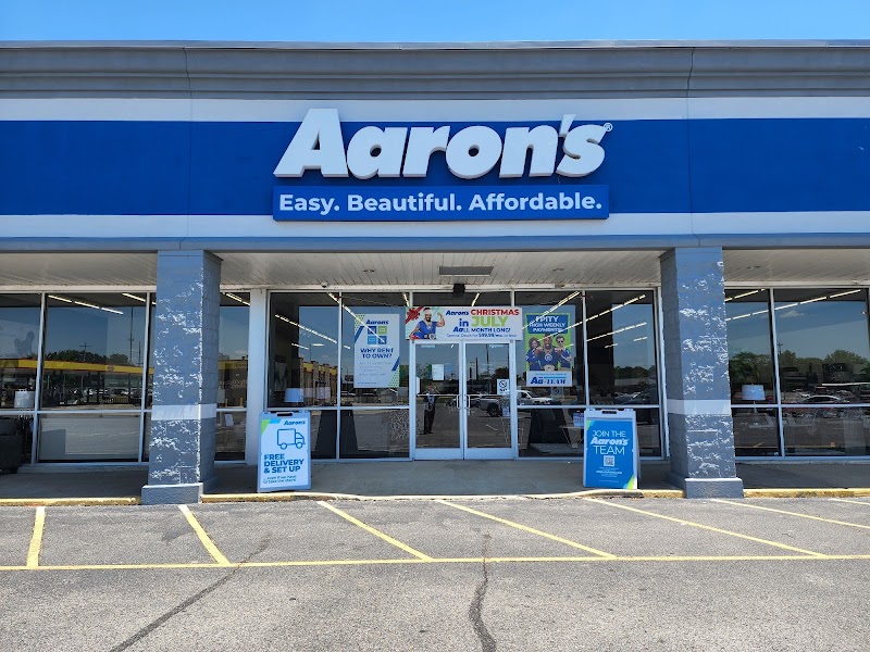 Aaron's - Photo 1
