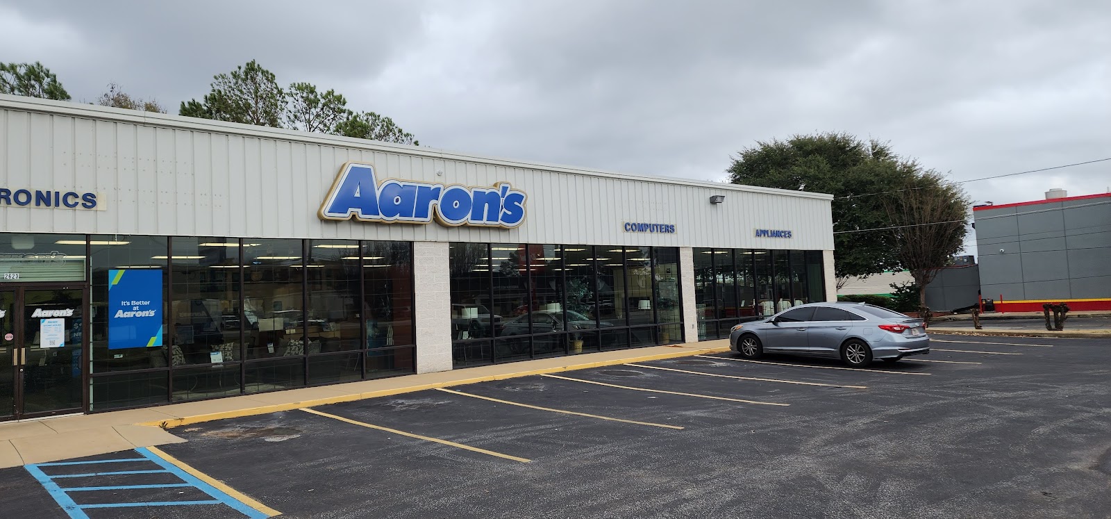 Aaron's - Photo 1