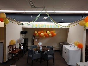 Aaron's - Photo 4