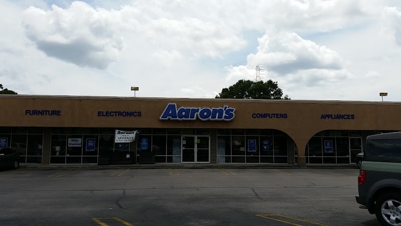 Aaron's - Photo 1