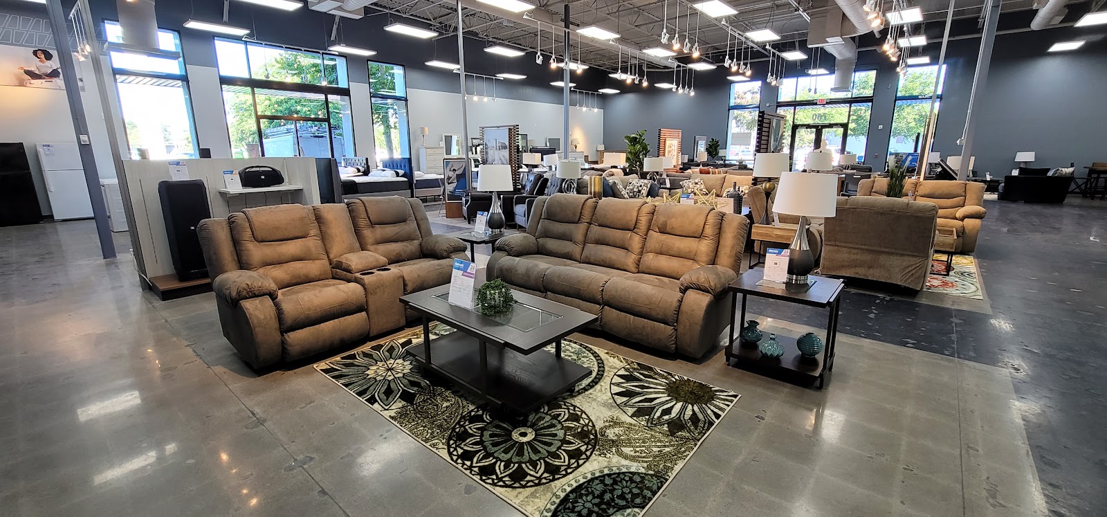 Aaron's - Photo 3