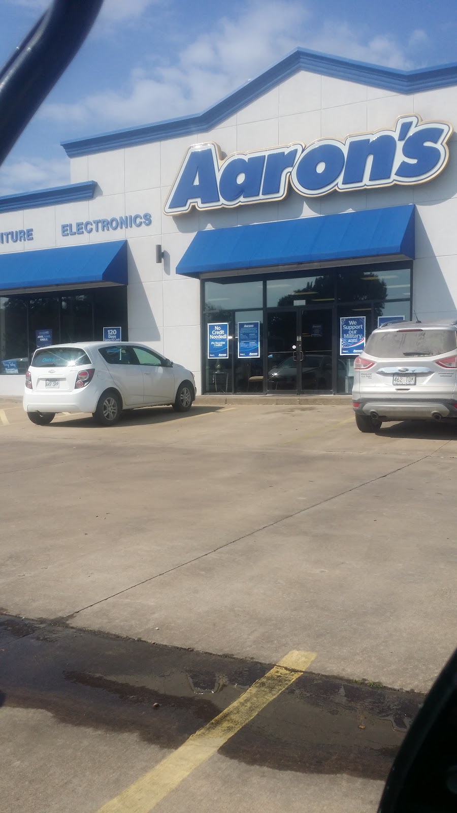 Aaron's - Photo 1