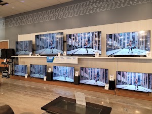 Aaron's - Photo 6