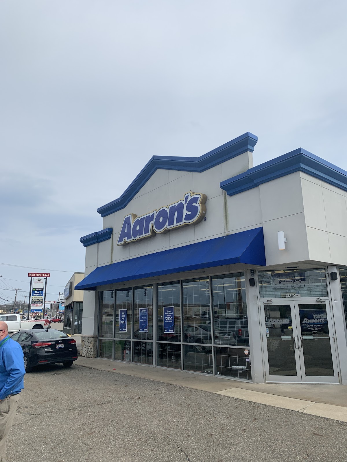 Aaron's - Photo 1