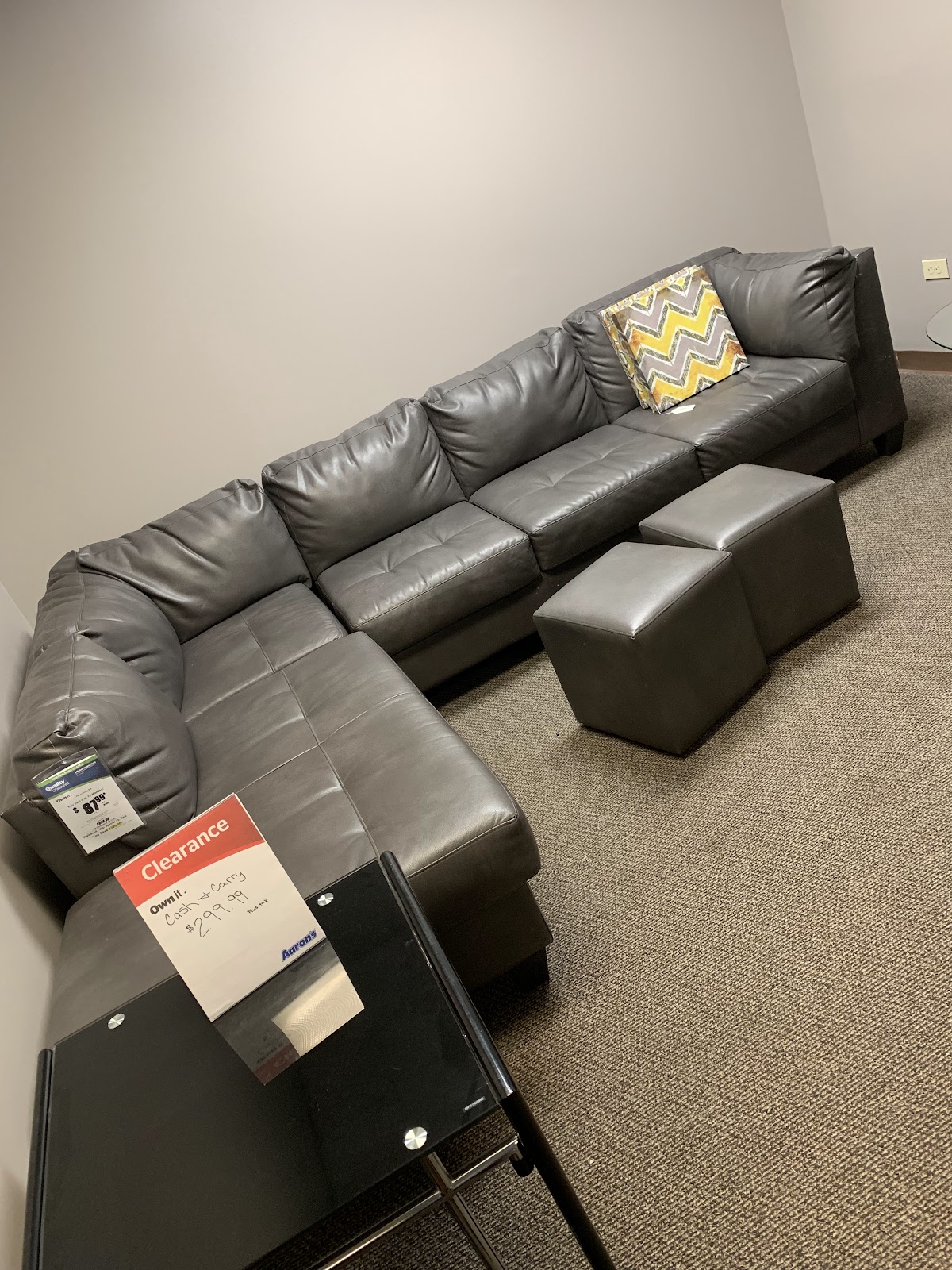 Aaron's - Photo 4